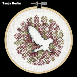 Blackwork Silhouette Design 3 - Owl Catching Kit